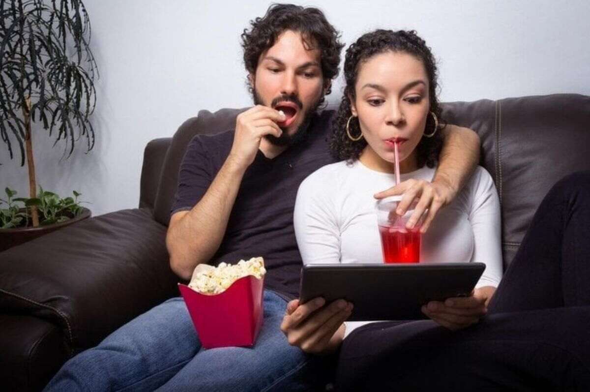 A smart TV displaying IPTV channels in Canada with high-quality streaming.