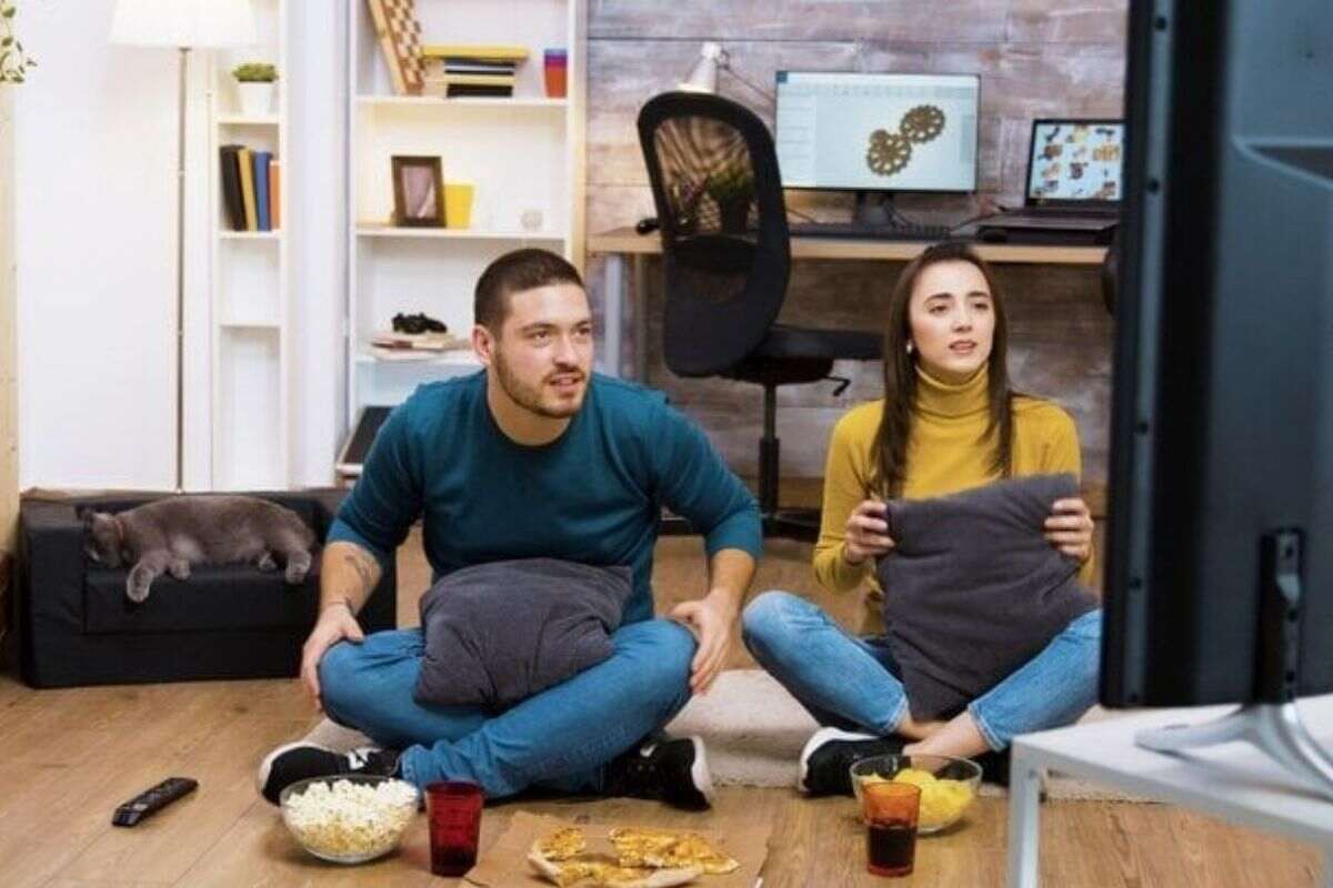 Screen showing the best IPTV Canada plans with premium features.