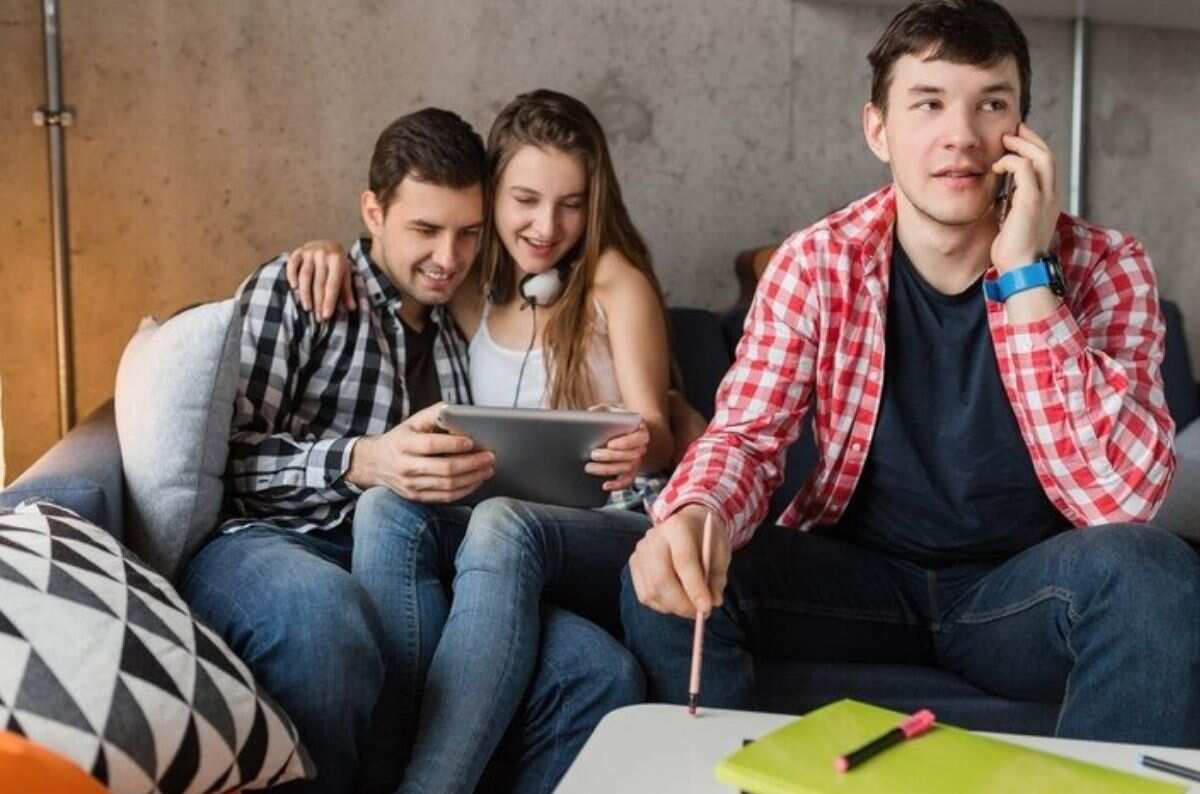 High-quality IPTV streaming in Canada on multiple devices.