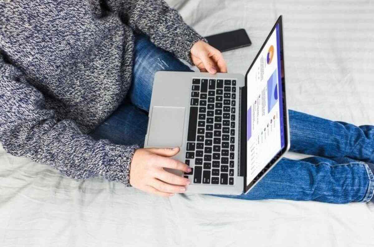 Reliable IPTV services in Canada with extensive channel selection.