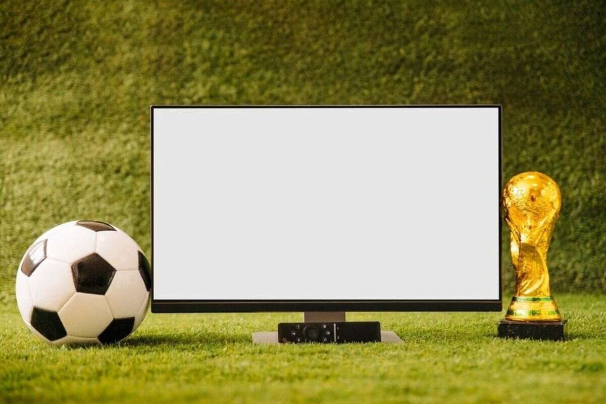 Streaming IPTV Canada on multiple devices.