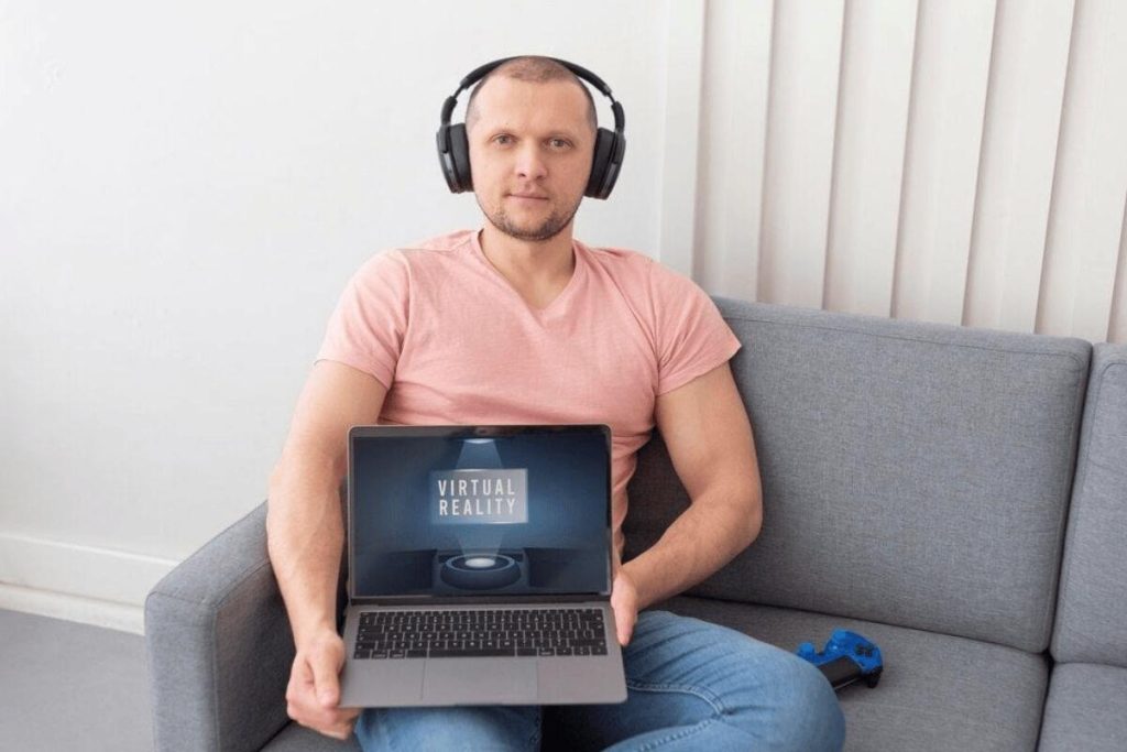 Canadian IPTV services streaming on smart devices.